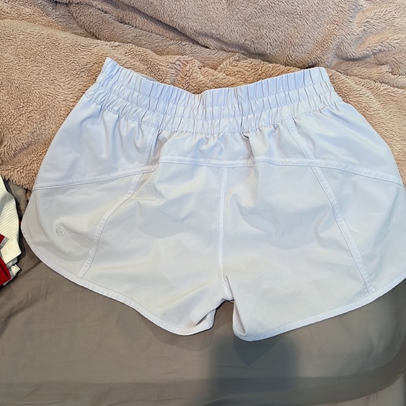 Periwinkle lulu tracker shorts 4 inch - Picture 2 of 3